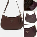 bolso de hombro Guess modelo Noelle. 