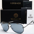Lentes de sol de la marca Versace, modelo VE2243